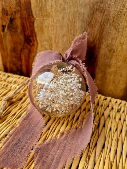 Dried flower bauble