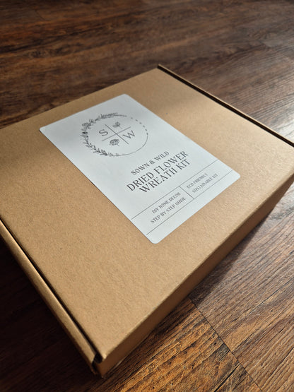 The box for the DIY dried flower kit