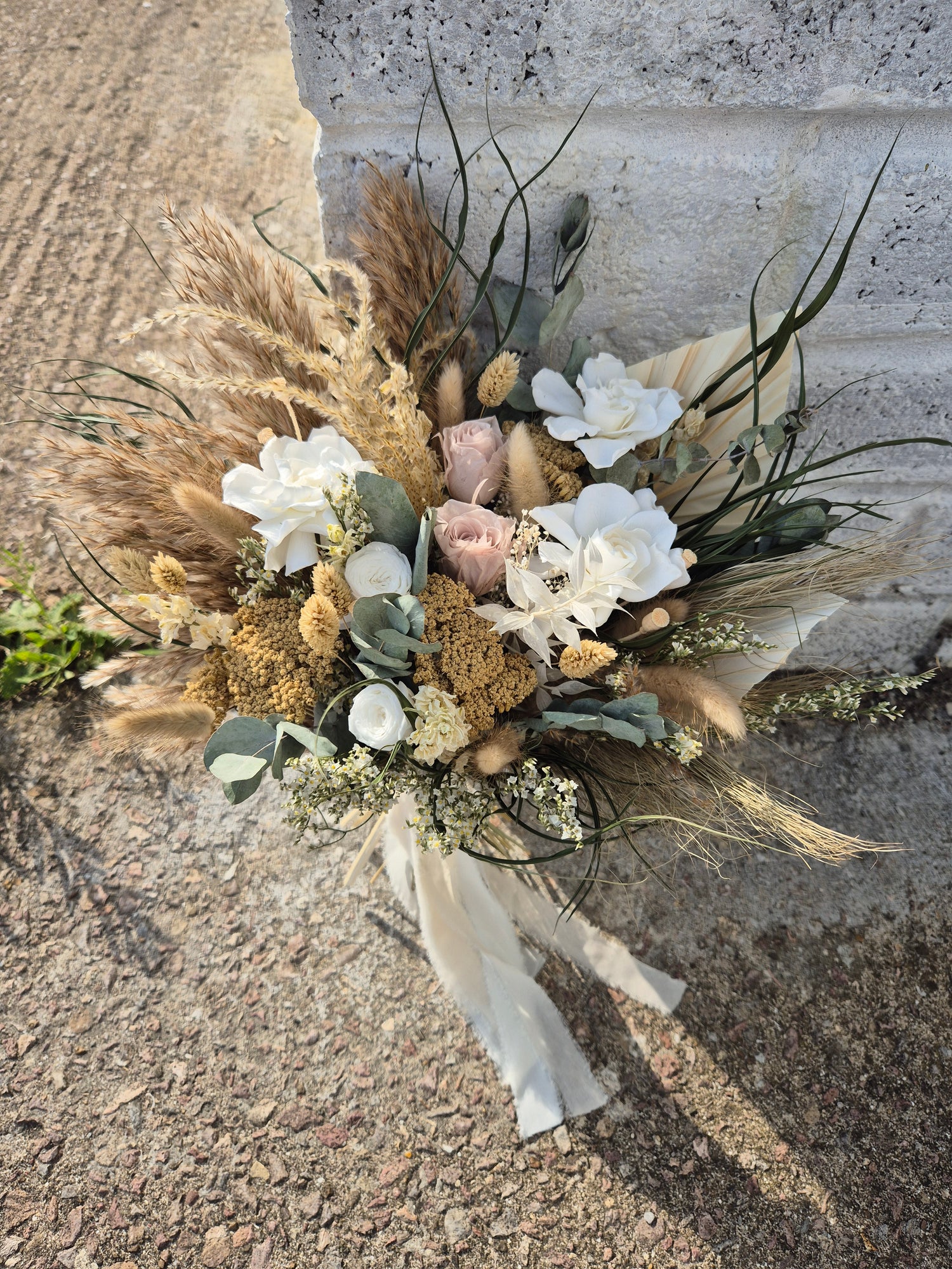 Dried flower bouquet